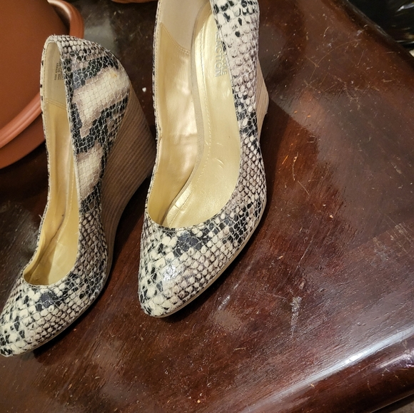 Pho Snake Skin Shoes - Picture 3 of 3